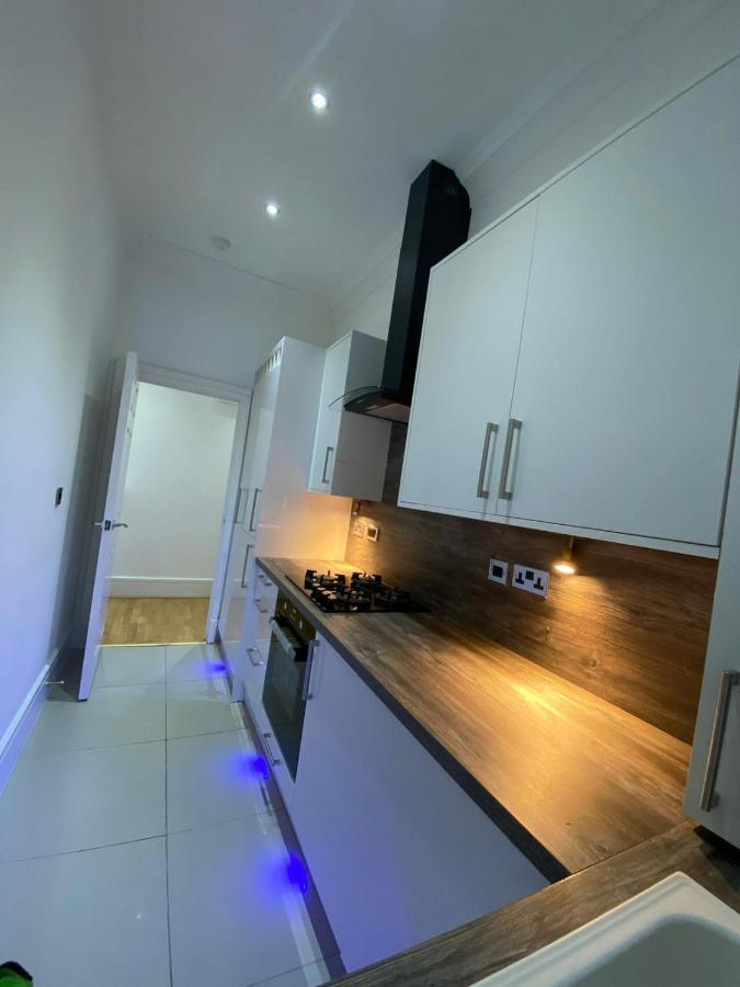 Designer Apartment Apt6 Вулвергемптон Экстерьер фото